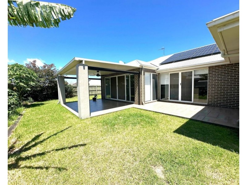 8 Neiwand Street, Kearneys Spring QLD 4350