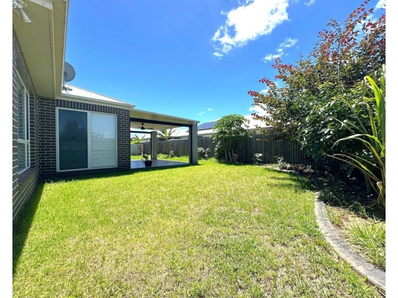 8 Neiwand Street, Kearneys Spring QLD 4350