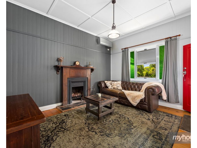 6 Jenkins Street, Newtown QLD 4350