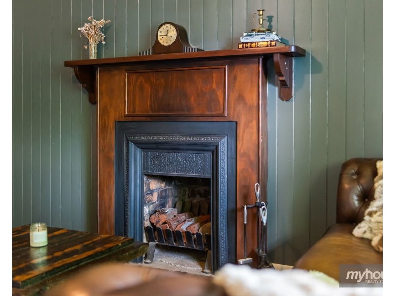 6 Jenkins Street, Newtown QLD 4350