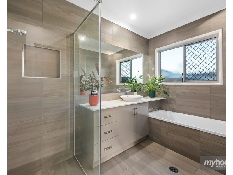 164 Handley Street, Darling Heights QLD 4350