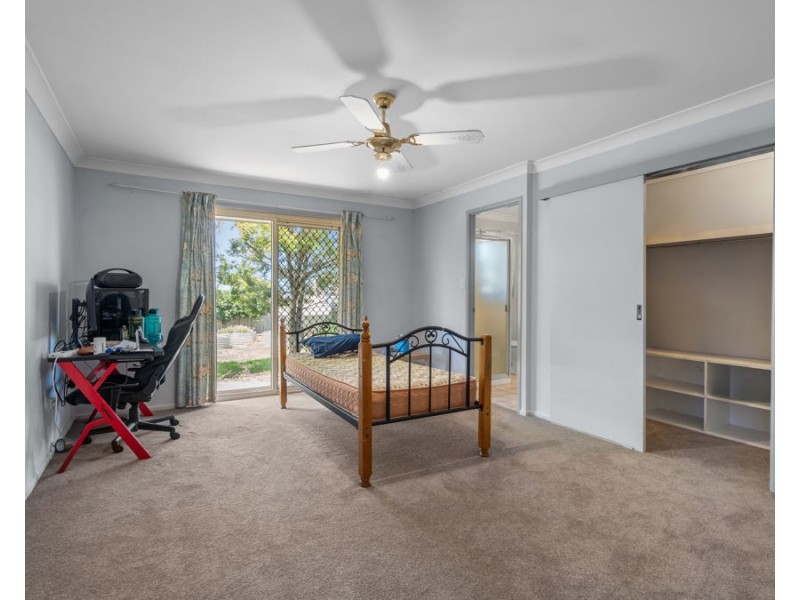 1 Belclaire Drive, Westbrook QLD 4350