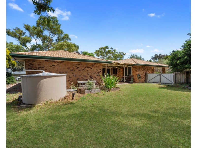 1 Belclaire Drive, Westbrook QLD 4350