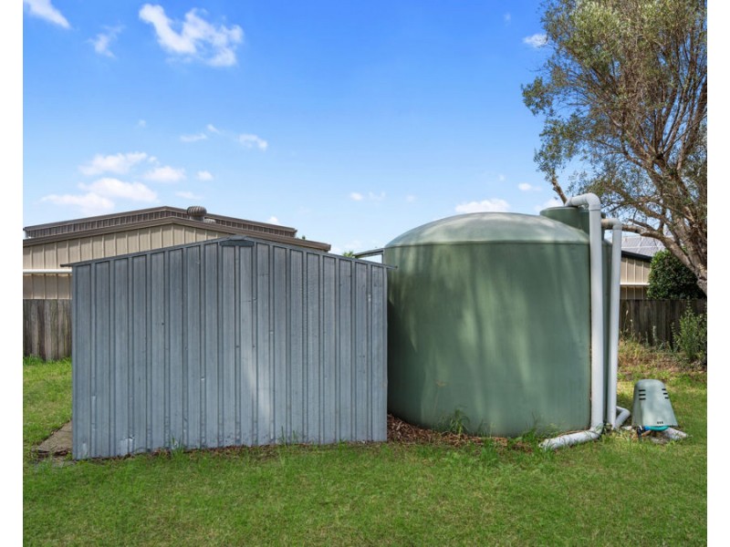 1 Belclaire Drive, Westbrook QLD 4350