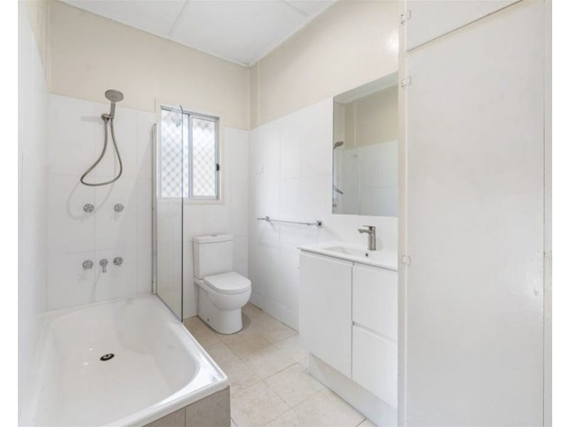 70 Ramsay Street, Centenary Heights QLD 4350