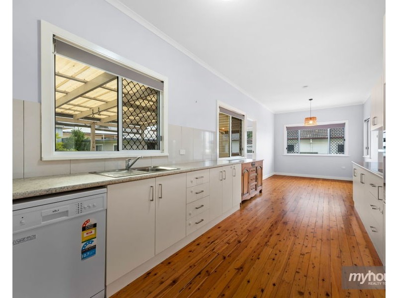 27 Beelbee Street, Harristown QLD 4350