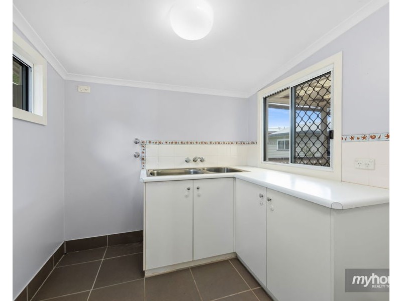 27 Beelbee Street, Harristown QLD 4350