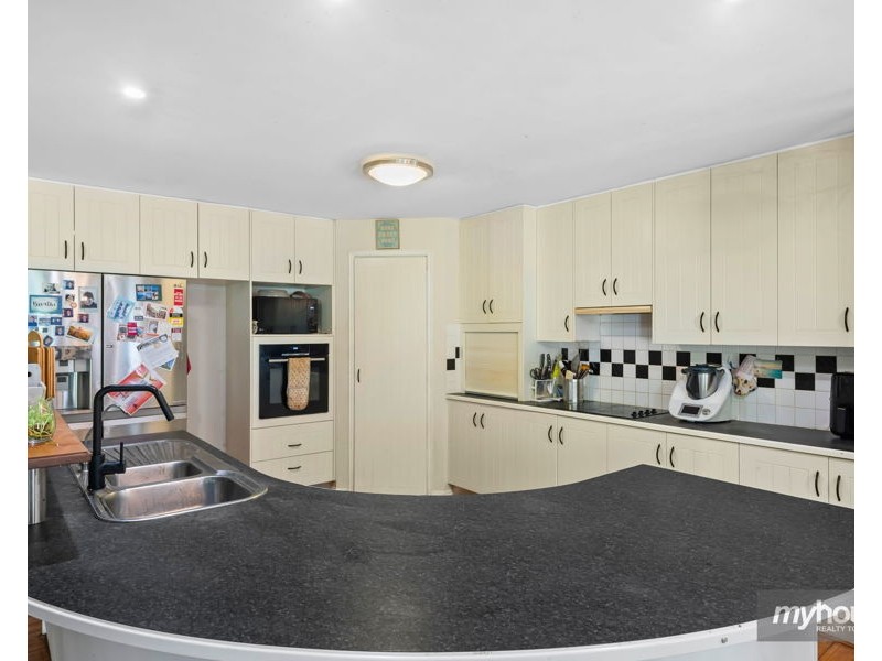 35 Reis Road, Highfields QLD 4352