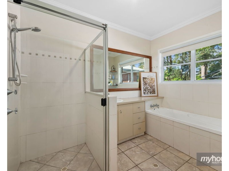 35 Reis Road, Highfields QLD 4352