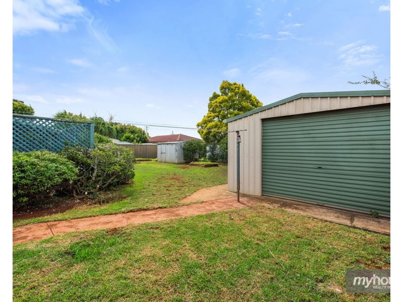 22 Beryl Street, Wilsonton QLD 4350