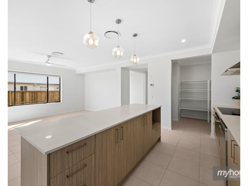 17 Saint Andrews Crescent, Highfields QLD 4352