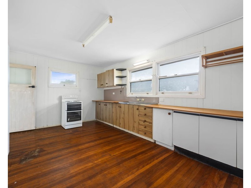 29 Priest Street, Rockville QLD 4350