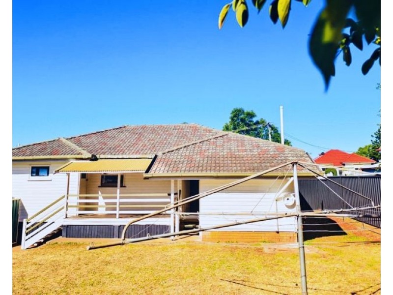 29 Priest Street, Rockville QLD 4350