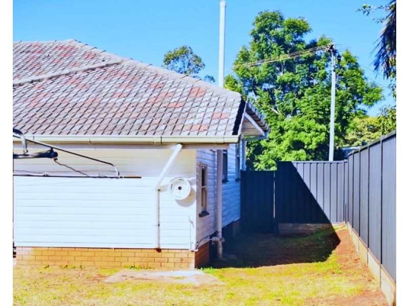29 Priest Street, Rockville QLD 4350