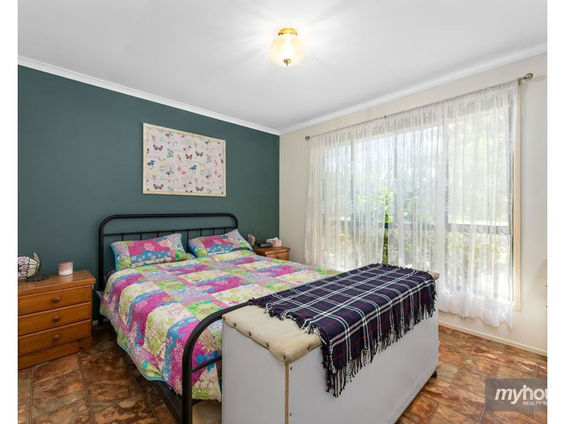 12 Gainsborough Drive, Glenvale QLD 4350