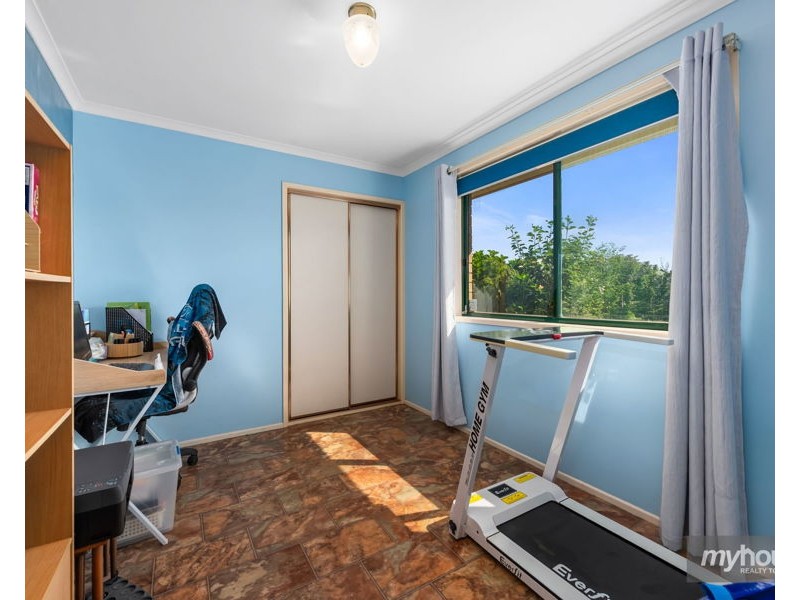 12 Gainsborough Drive, Glenvale QLD 4350