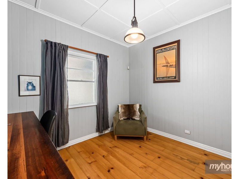 6 Jenkins Street, Newtown QLD 4350