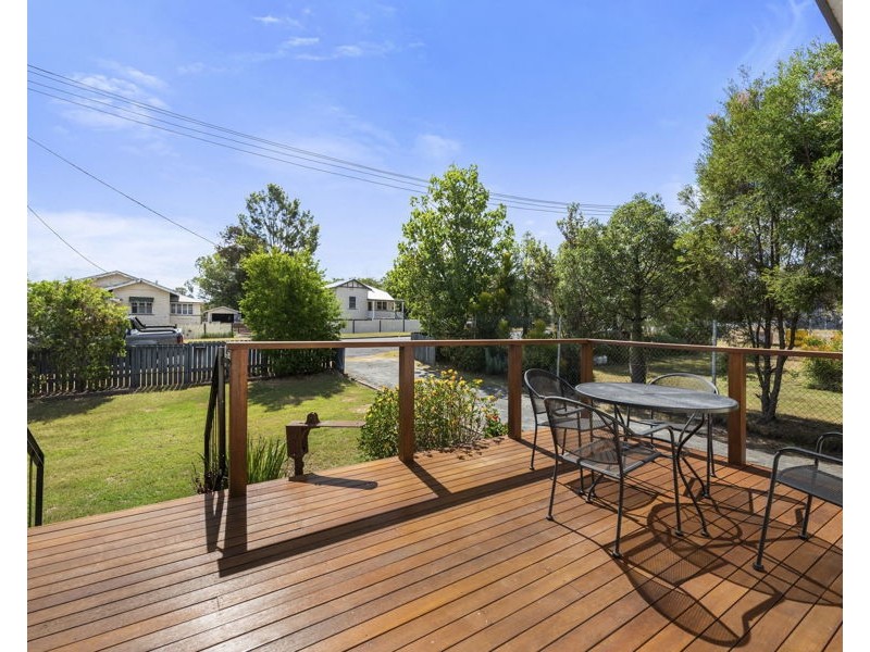 10 Hartwig Street, Goombungee QLD 4354