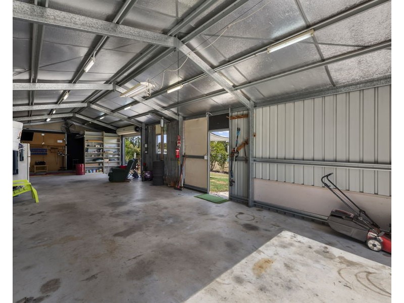 10 Hartwig Street, Goombungee QLD 4354