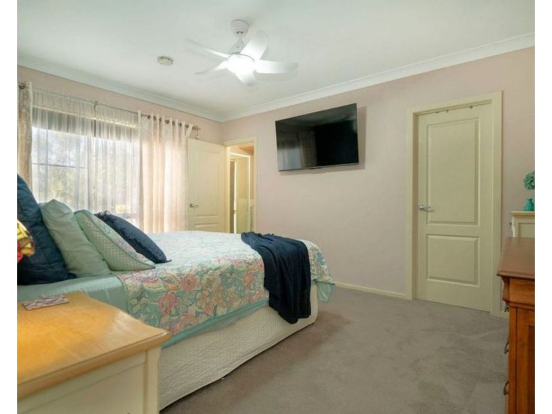 10 Stewart Street, Withcott QLD 4352