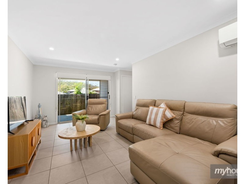 2/14 Wolff Street, Cotswold Hills QLD 4350