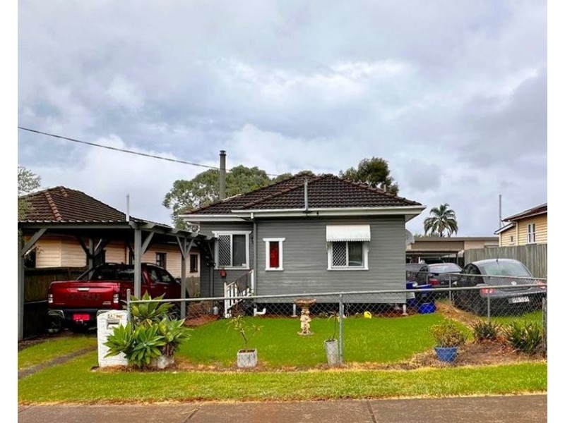 8a Dodd Street, Newtown QLD 4350