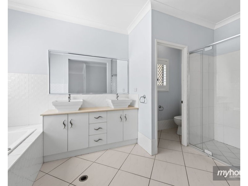 16 Glenorie Drive, Highfields QLD 4352