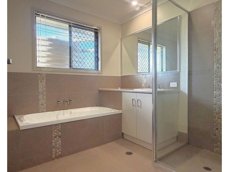 50 Smythe Drive, Highfields QLD 4352
