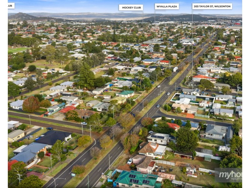 203 Taylor Street, Wilsonton QLD 4350
