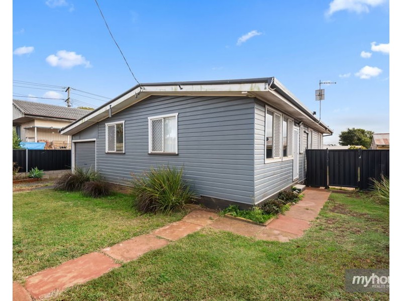 203 Taylor Street, Wilsonton QLD 4350