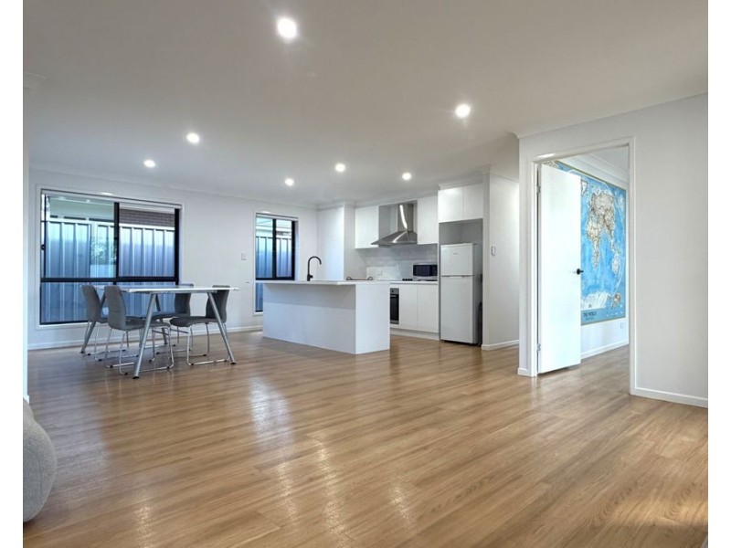 22 Madonna Circuit, Middle Ridge QLD 4350