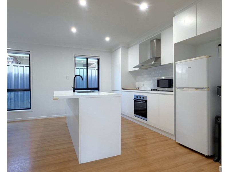22 Madonna Circuit, Middle Ridge QLD 4350