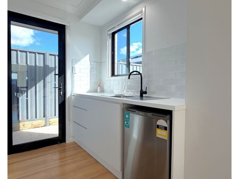 22 Madonna Circuit, Middle Ridge QLD 4350
