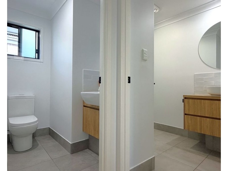 22 Madonna Circuit, Middle Ridge QLD 4350