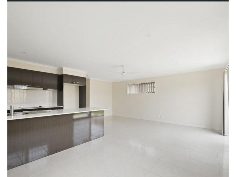 16 Gains Place, Glenvale QLD 4350