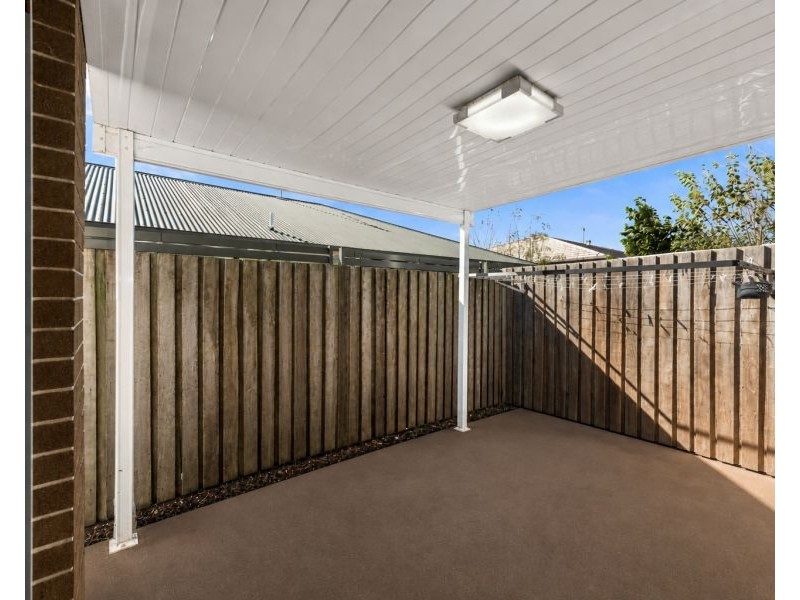 2/152 Kearney Street, Kearneys Spring QLD 4350