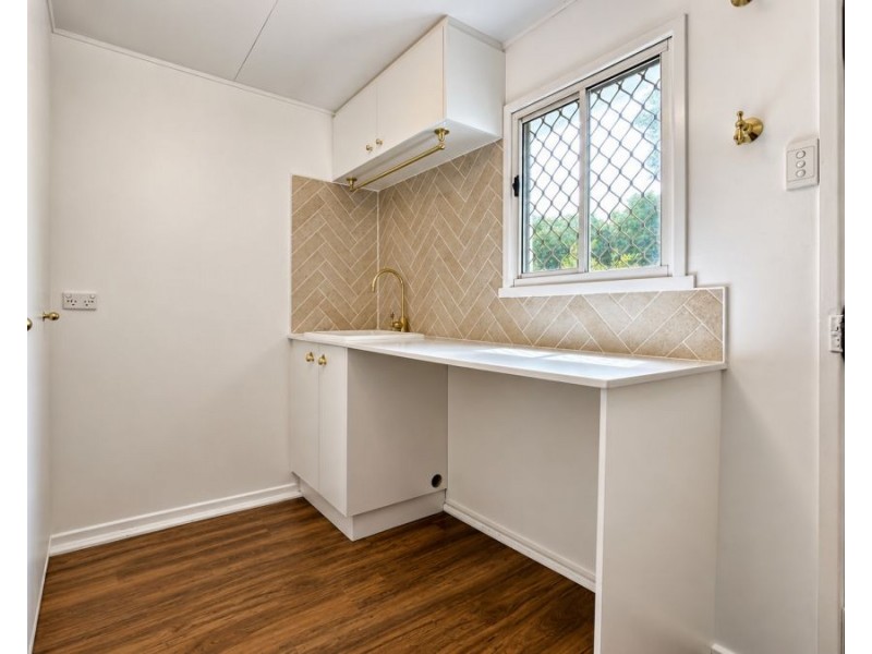 198 Ruthven Street, North Toowoomba QLD 4350