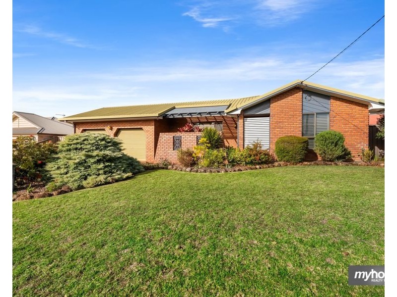 16 Stumm Street, Kearneys Spring QLD 4350