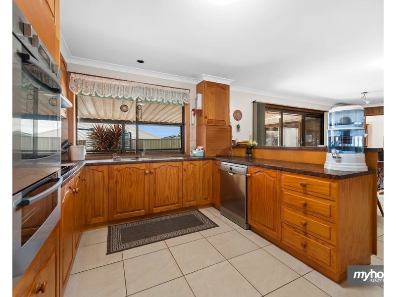 16 Stumm Street, Kearneys Spring QLD 4350