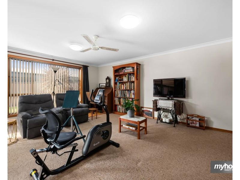 16 Stumm Street, Kearneys Spring QLD 4350