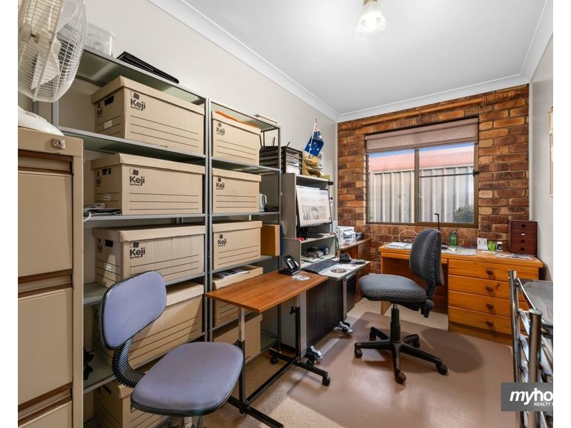 16 Stumm Street, Kearneys Spring QLD 4350