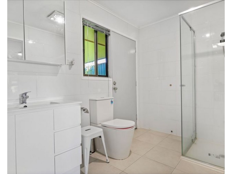 10 Schultz Street, Kearneys Spring QLD 4350