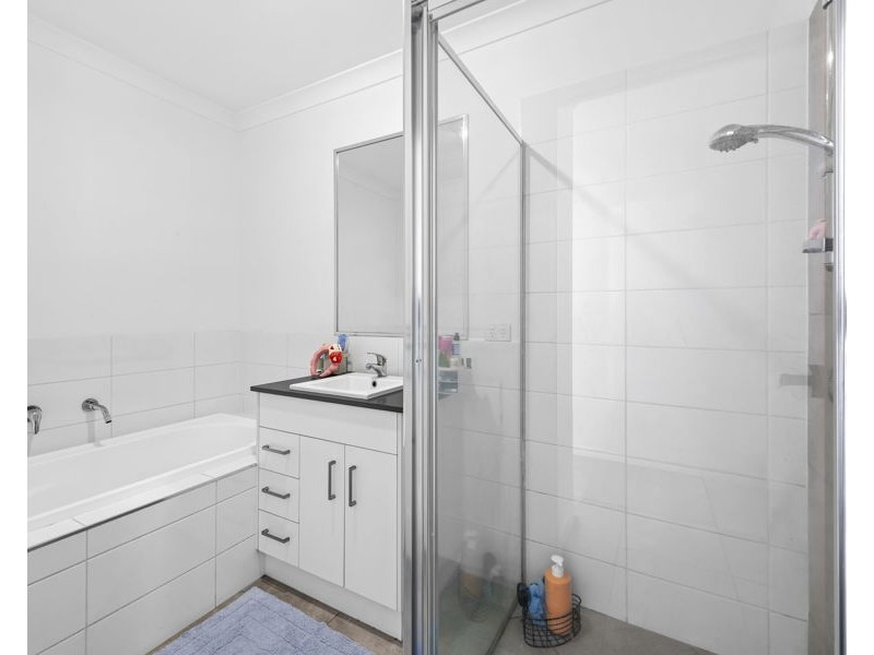 2/3 Ena Street, Cotswold Hills QLD 4350