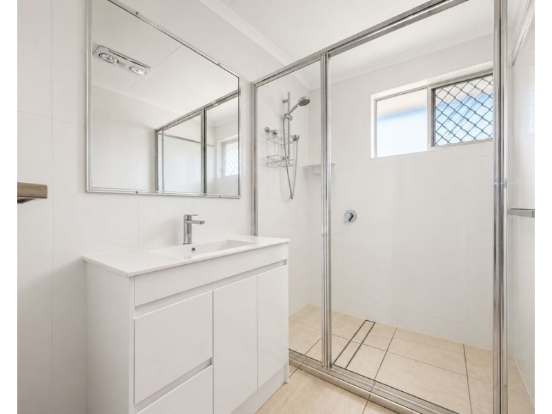 4/327 Hume Street, South Toowoomba QLD 4350