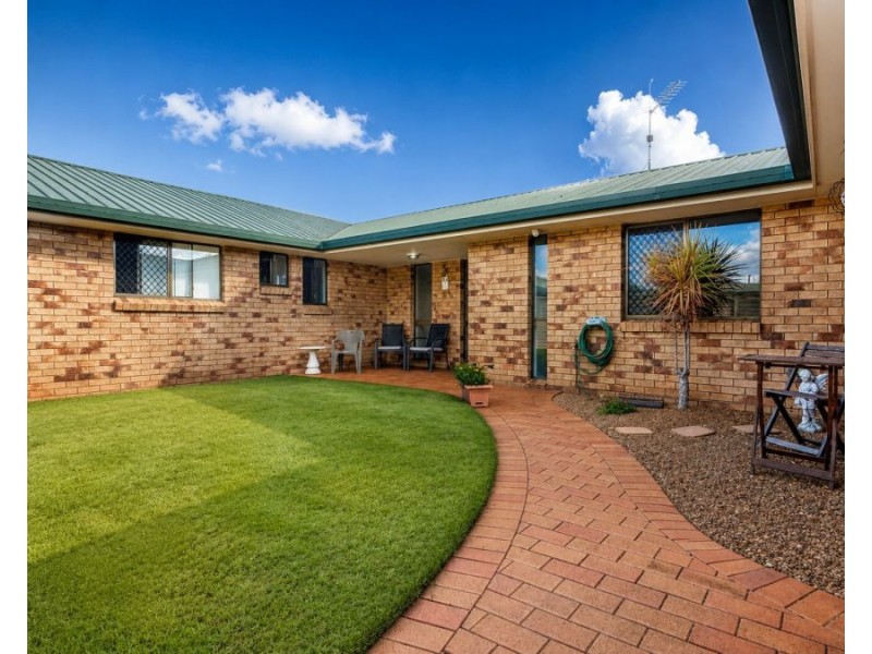 7 Blue Gum Drive, Newtown QLD 4350