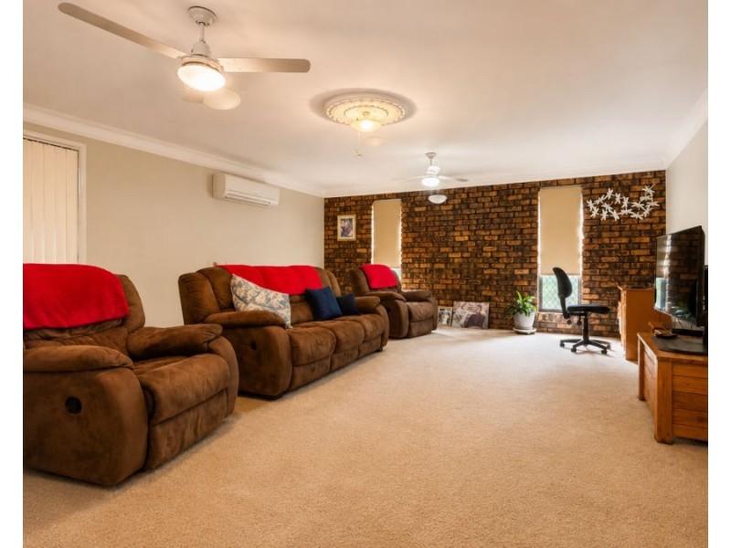 7 Blue Gum Drive, Newtown QLD 4350