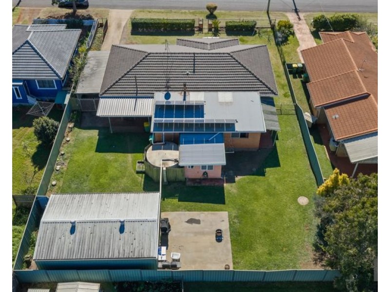 4A Lendrum Street, Newtown QLD 4350