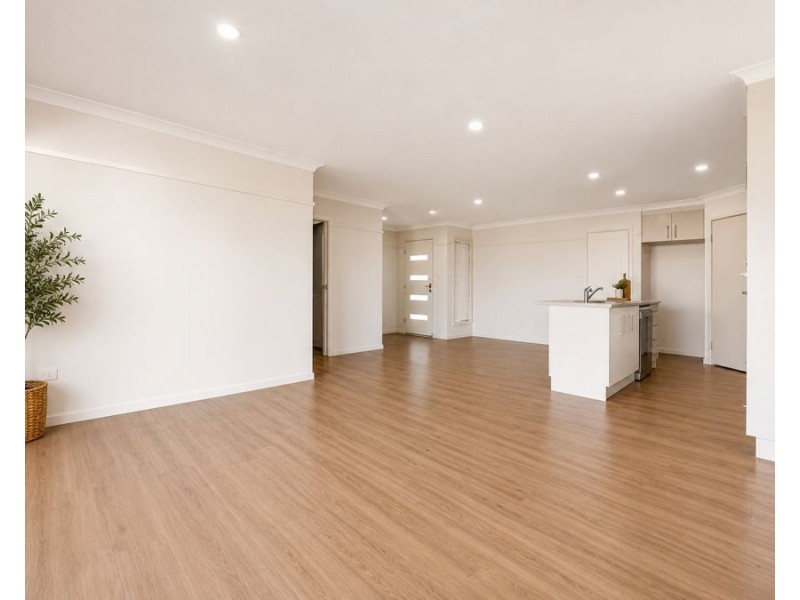 2/13 Jacaranda Court, Westbrook QLD 4350