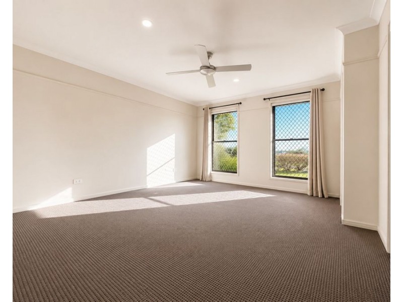 2/13 Jacaranda Court, Westbrook QLD 4350