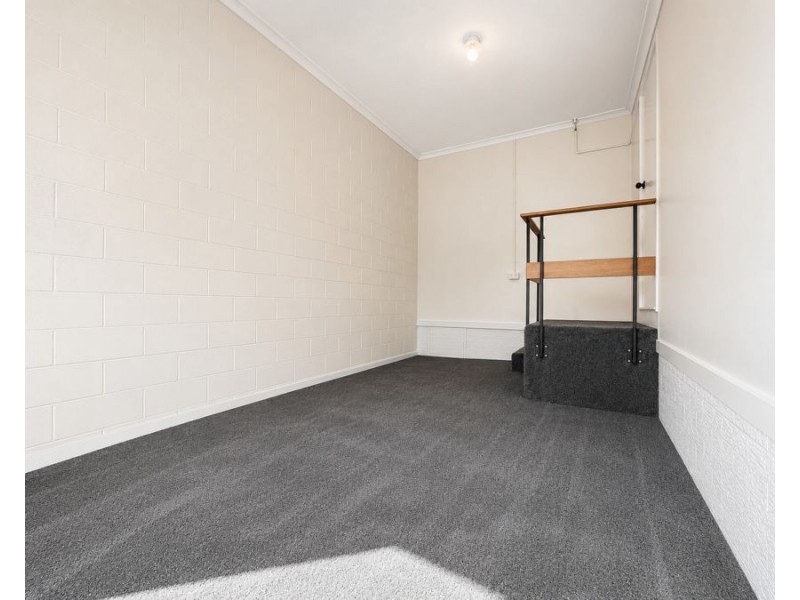 1/49 Kate, Harlaxton QLD 4350
